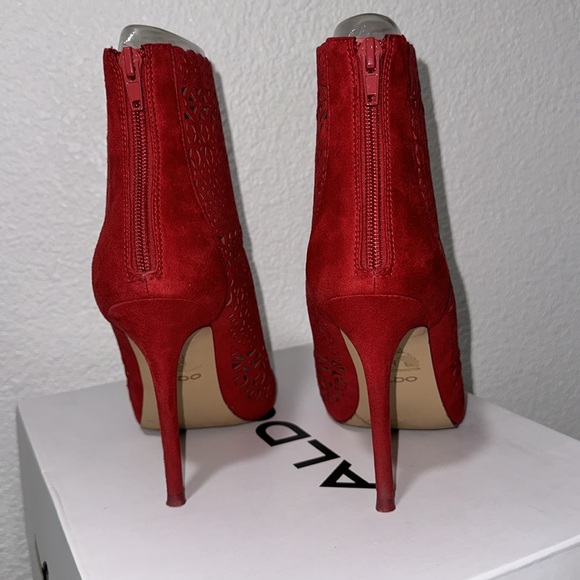 Heel Boot - Picture 6 of 8